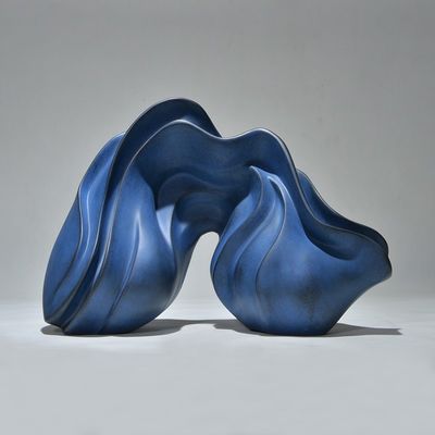 Blue Custom Resin Sculpture Matte Abstract Form Sculpture Club Exhibition Decoration